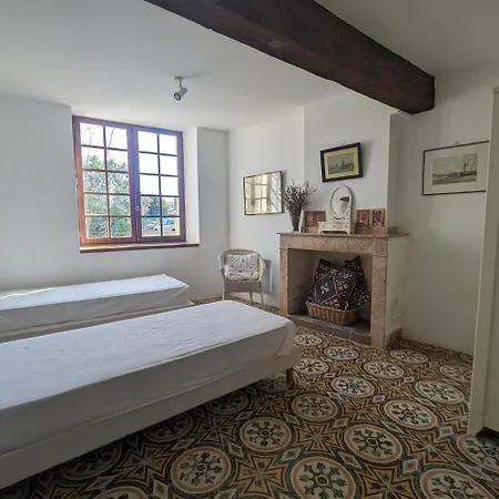 Montclar Villa *