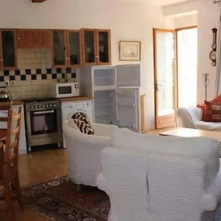 فيلة Montclar *